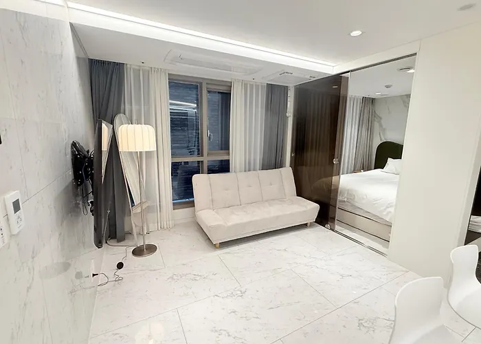 강남 서초 7 2룸 퀸베드 2 패밀리 스위트 풀옵션 Km House Seul